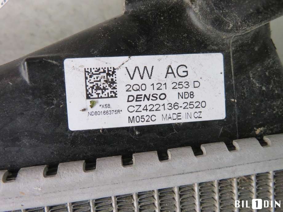 Radiator (automat gir) til VW T-Cross 2019-->>  (VOLKSWAGEN|2Q0121253D|)