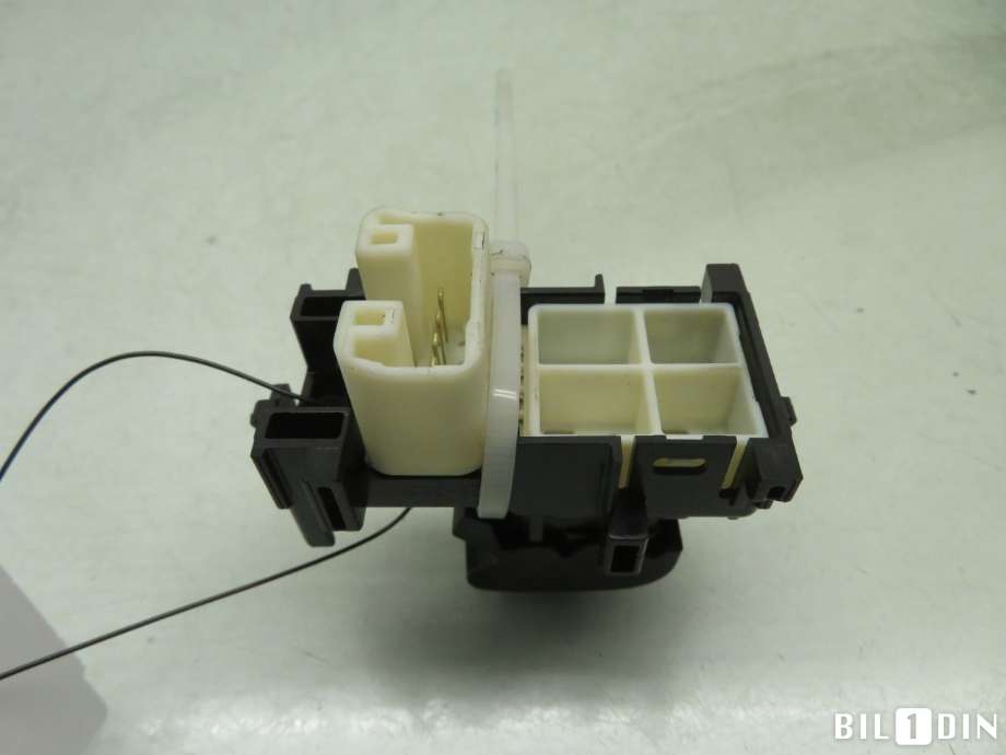 Bryter ruteheis til Toyota RAV4 2013-2015 (Type IV, Fase 1) (TOYOTA|848100D030|8481052030|)
