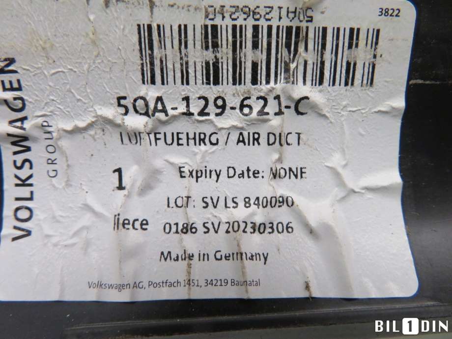 Diverse deler til Škoda Superb 2015-->> (Type III) (SKODA|5Q0129621D|)