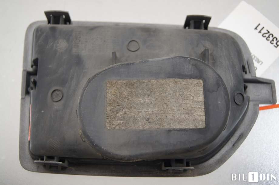 Grill venstre til Land Rover Discovery 2009-2017 (Type IV) (LAND-ROVER|LR033198||AH2216A415BD0MEN)