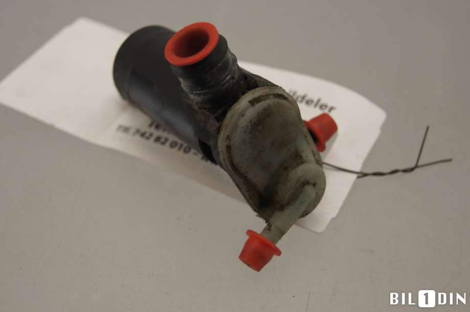 Spylerpumpe foran til Land Rover Discovery 2005-2009 (Type III) (LAND-ROVER|DMC500010|5H2217664AA|)