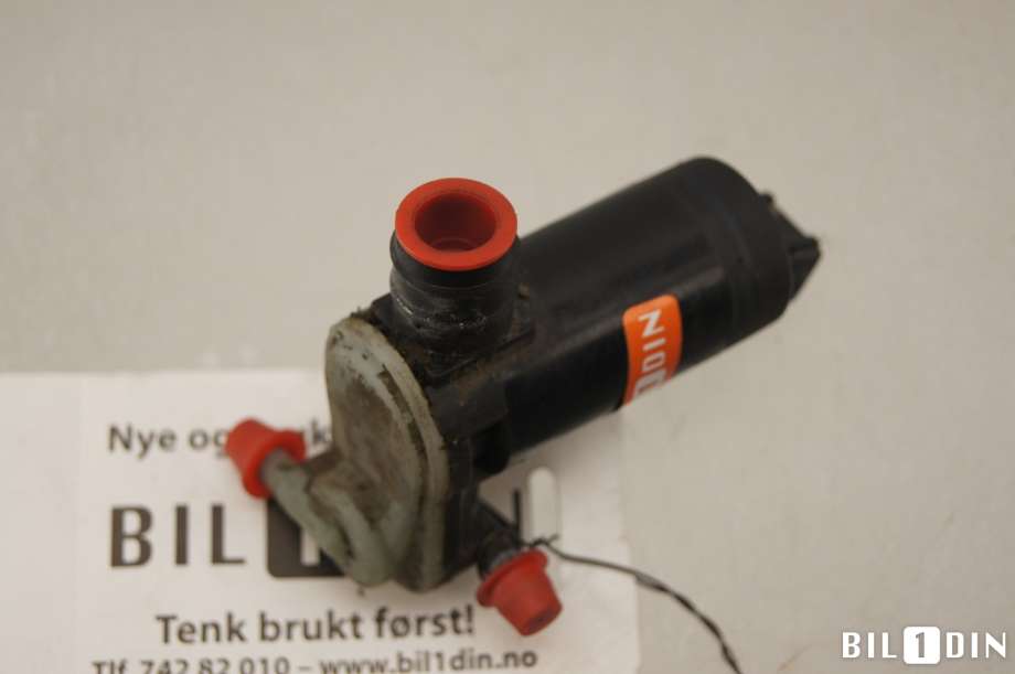Spylerpumpe foran til Land Rover Discovery 2005-2009 (Type III) (LAND-ROVER|DMC500010|5H2217664AA|)