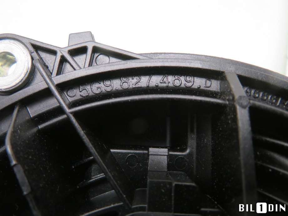 Bakluke/bakdør håndtak til VW e-Golf 2014-2017 (Fase 1)  (VOLKSWAGEN|5GE827469D|)