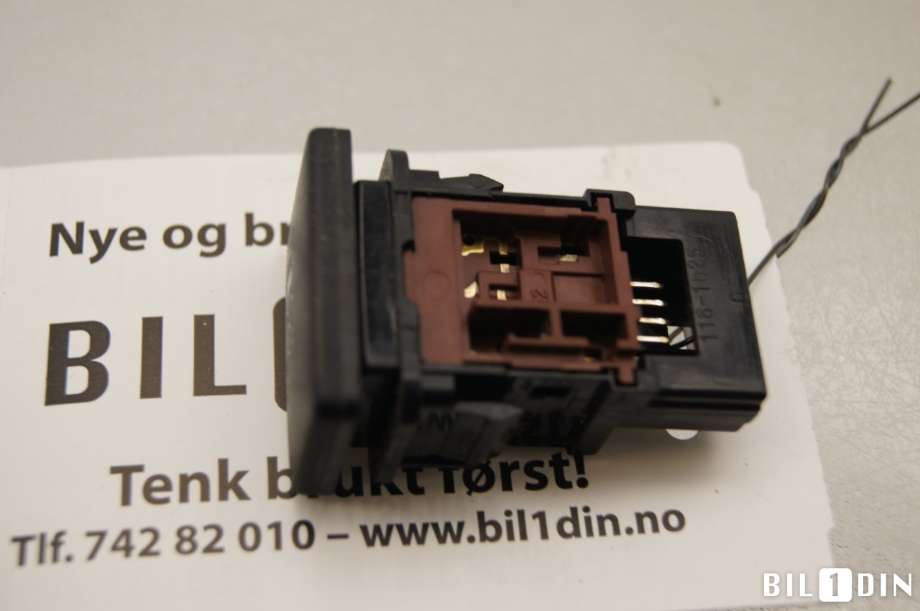 Bryter Antispinn til Toyota Urban Cruiser 2009-2014  (TOYOTA|8498612010|)