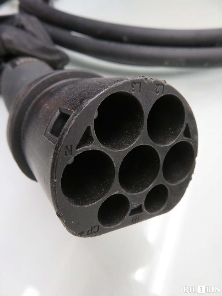 Batterilader kabel til Mercedes EQB 2022-->>  (MERCEDES|A0008210802|)