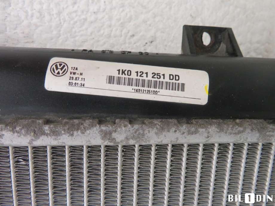 Radiator (automat gir) til VW Golf VI 2008-2012  (VOLKSWAGEN|1K0 121 251 DM|)