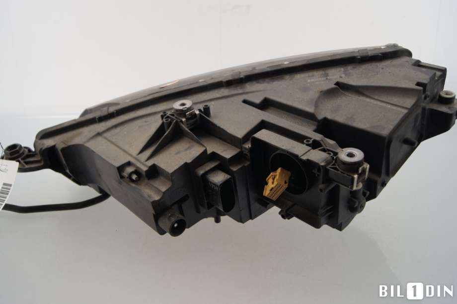Frontlykt høyre halogen til Audi TT 2015-->> (Type III)  (AUDI|8S0941774|)