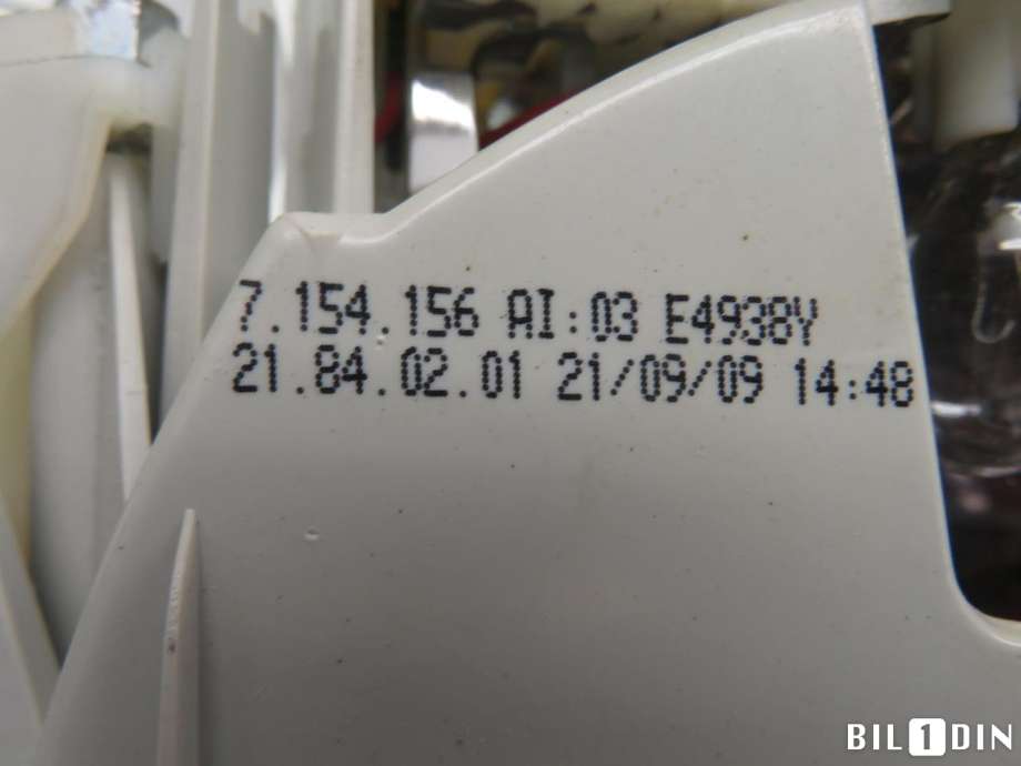 Baklykt høyre indre til BMW 3-Serie 2005-2011 (E90/E91/E92/E93) (E90/E91/E92/E93) (BMW|63217289428|)