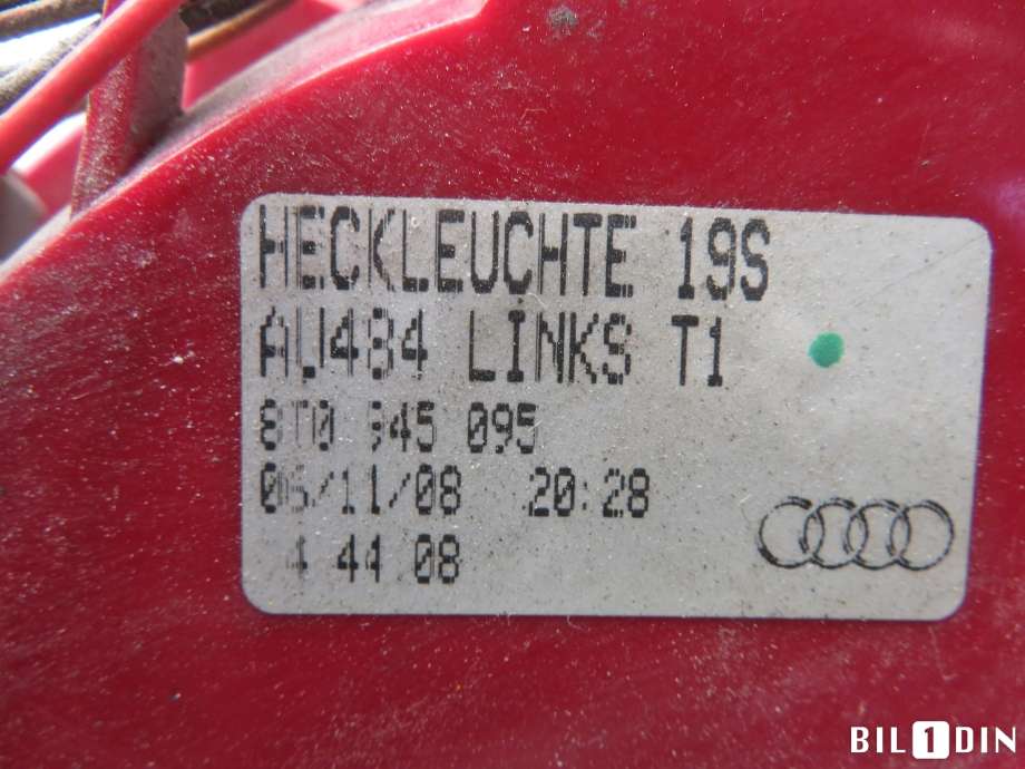 Baklykt venstre til Audi A5 2007-2016 (Type I) (AUDI|8T0945095|)
