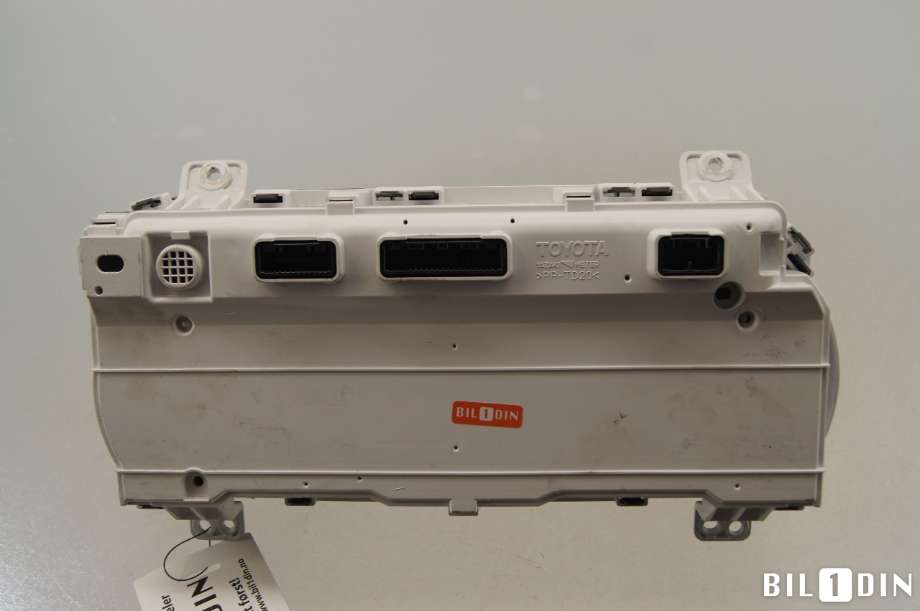 Instrumentpanel til Toyota Hilux 2016-2020  (TOYOTA|83800FC571|)