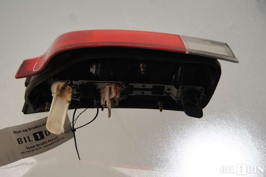 Baklykt venstre til Volvo XC70 2001-2004 (Type I, Fase 1) (VOLVO|9474848||9154497)