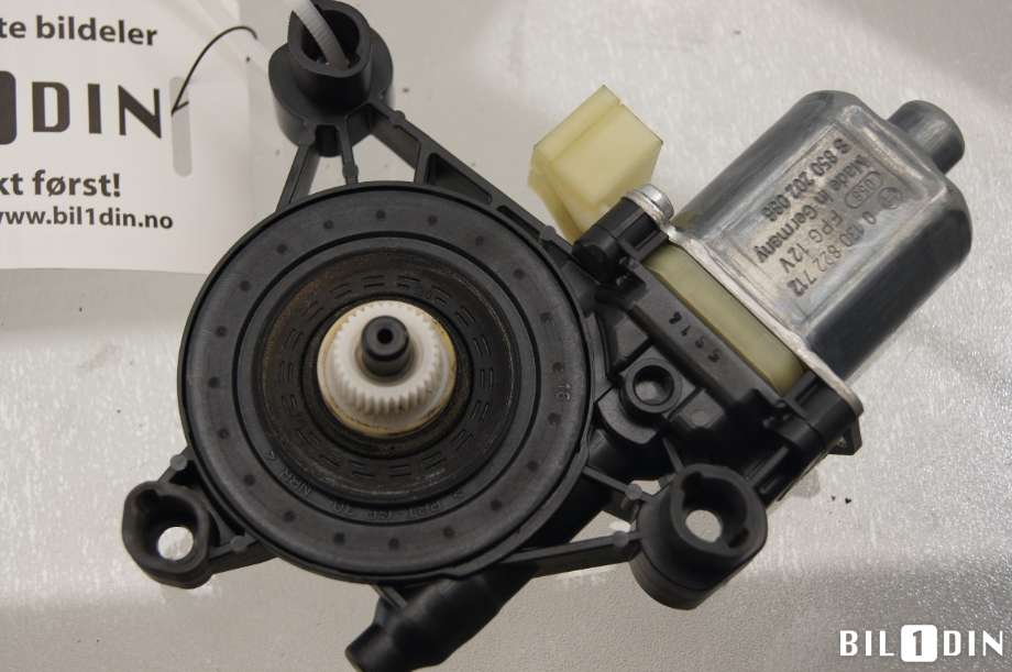 Ruteheis høyre bak til Audi A3 2012-2016 (Type III, Fase 1)  (AUDI|5Q0959802|)