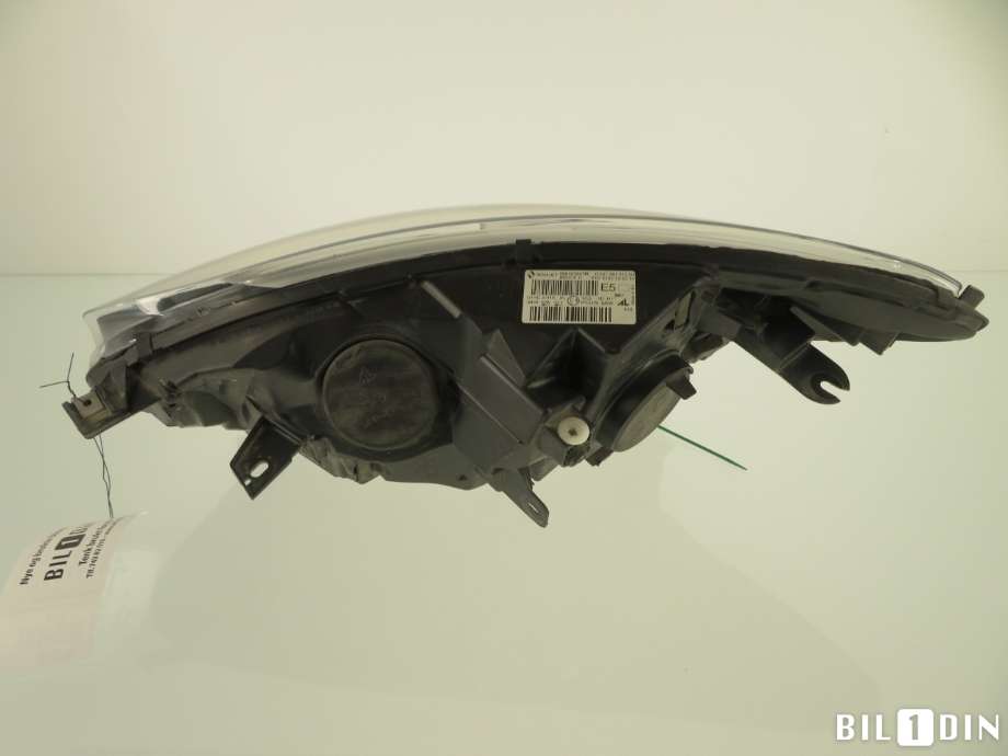 Frontlykt høyre halogen til Renault Captur 2013-2020 (Type I)  (RENAULT|260103714R|260102734R|260100947R)