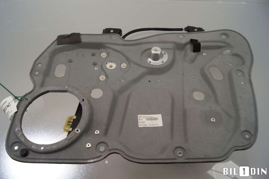 Ruteheis til VW Caddy 2010-2015 (Type III, Fase 2)  (VOLKSWAGEN|2K1837730L|)