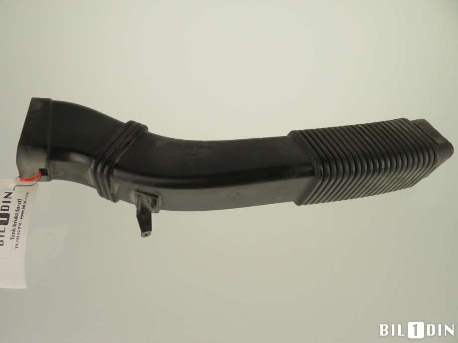 Luftslange innsug til BMW 5-Serie 2010-2017 (F10/F11) (F10/F11) (BMW|13717811597|)