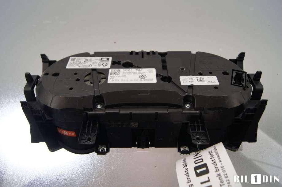 Instrumentpanel til VW Passat 2015-2019 (Fase 1) (B8) (B8) (VOLKSWAGEN|3G0920754F|)