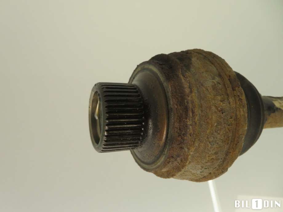 Drivaksel venstre bak til Audi A6, Allroad 2015-2019 (Type III, Fase 2) (C7) (C7) (AUDI|8R0 501 203 C|)