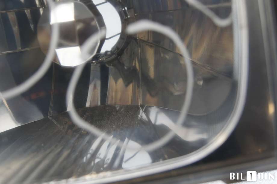 Frontlykt venstre halogen til Toyota Hilux 2002-2005 (TOYOTA|8117035320|)