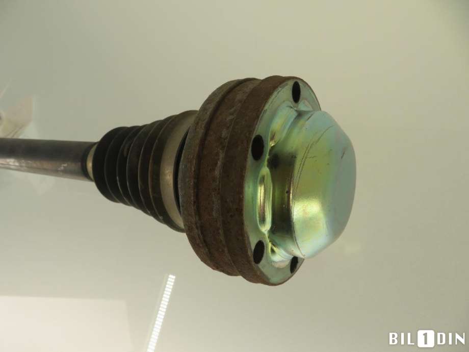 Drivaksel høyre bak til Audi A6 2011-2014 (Type IV, Fase 1) (C7) (C7) (AUDI|8R0501203C|)