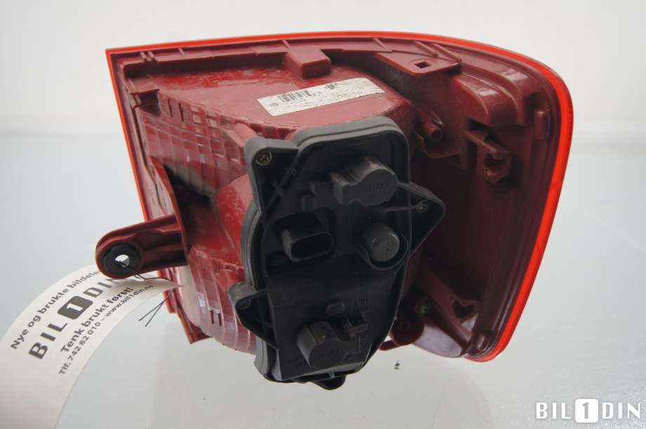 Baklykt høyre til VW Touran 2010-2015 (Type I, Fase 3)  (VOLKSWAGEN|1T0945096R|)