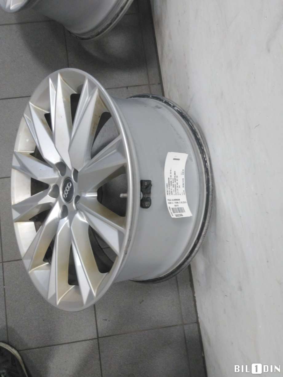 Felg aluminium til Audi e-tron 2018-->>  (AUDI|4KE071490A|0 J X 20 H2. ET 38;9|)