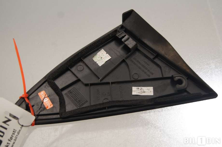 Diverse deler til Toyota Yaris 2014-2020 (Type III, Fase 2) (TOYOTA|601180D180|)