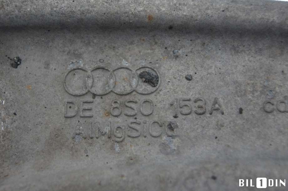Bærebru venstre foran nedre til Audi TT 2015-->> (Type III) (AUDI|8S0407151D|8S0407151B|)