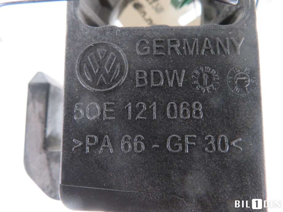 Diverse deler til VW e-Golf 2017-2020 (Fase 2)  (VOLKSWAGEN|5QE121068|)