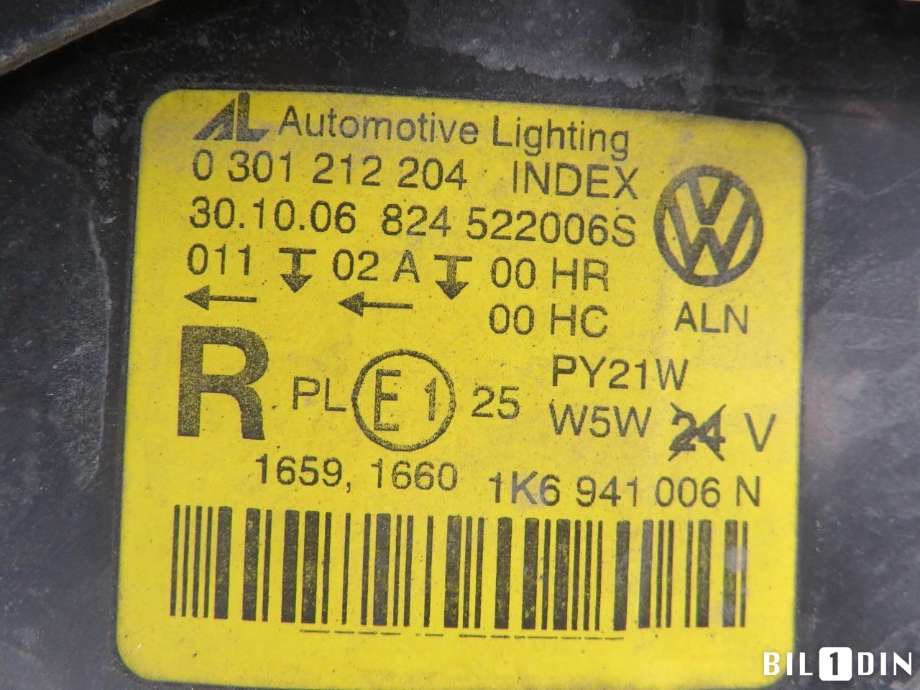 Frontlykt høyre halogen til VW Golf V, Combi 2003-2008 (VOLKSWAGEN|1K6941030P|)