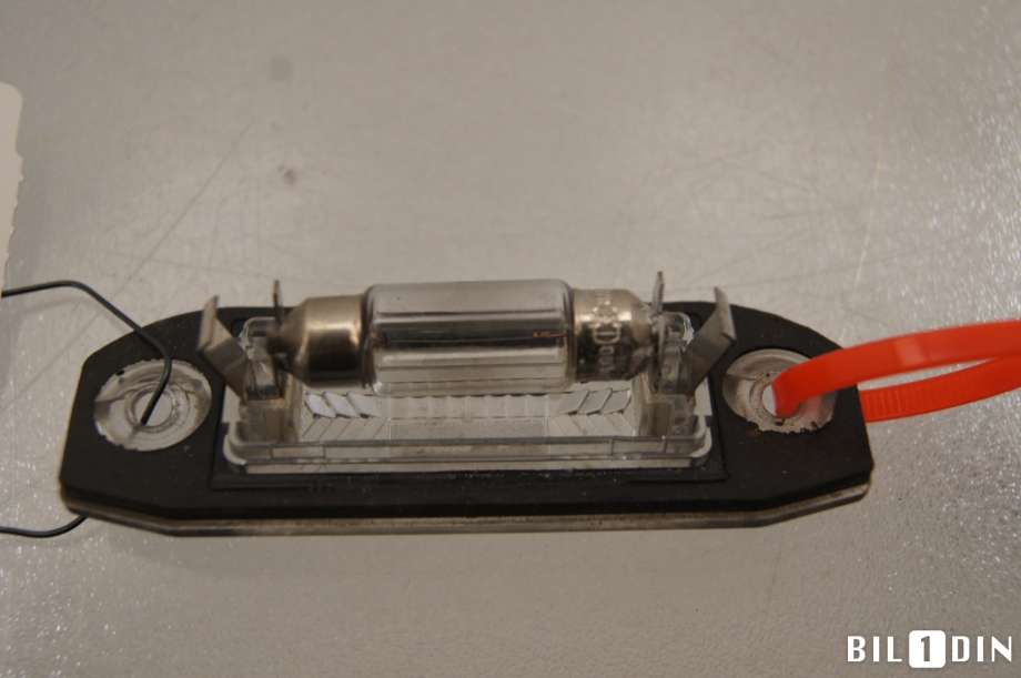Skiltlys til Volvo XC60 2008-2013 (Type I, Fase 1)  (VOLVO|31253006|)