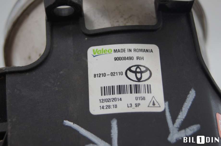Tåkelykt høyre foran til Toyota Yaris 2012-2014 (Type III, Fase 1)  (TOYOTA|8121002110|)