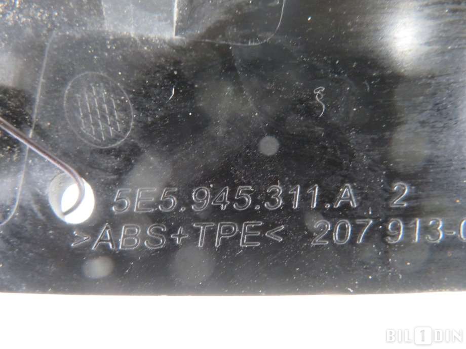Diverse deler til Škoda Octavia 2013-2016 (Type III, Fase 1)  (SKODA|5E5945311A|)