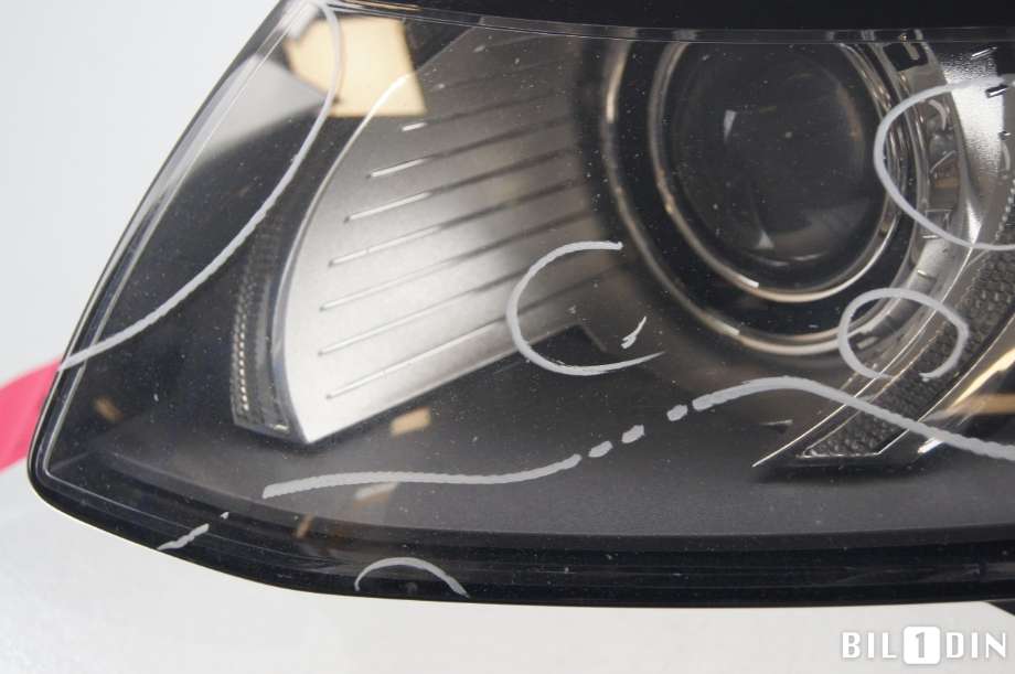 Frontlykt venstre xenon til Land Rover Range Rover, Evoque 2011-2019 (Type I)  (LAND-ROVER|LR048056|LR024265|BJ3213W030EE)