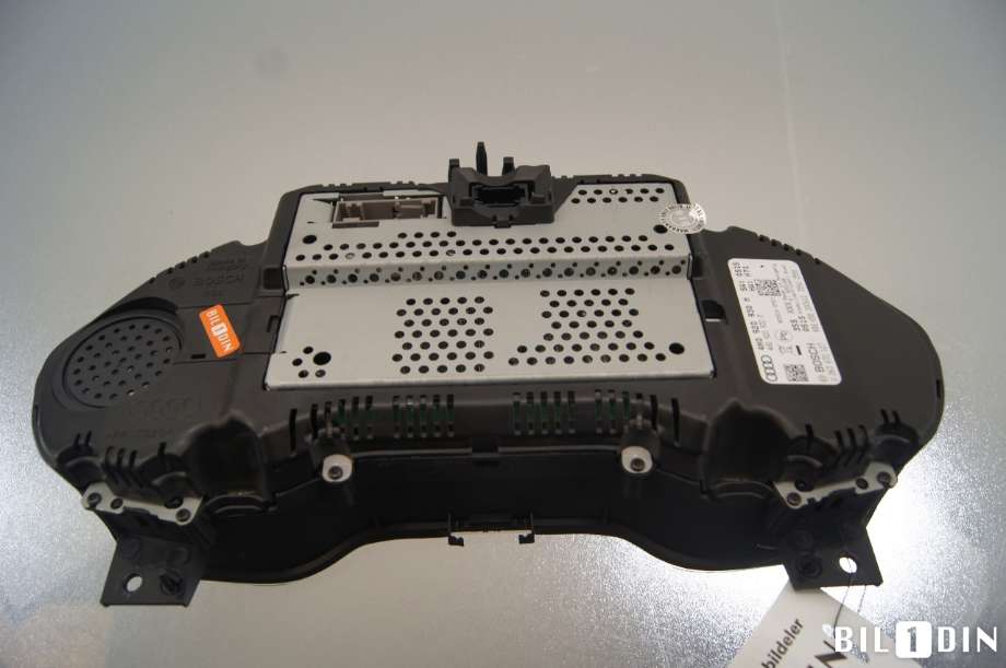 Instrumentpanel til Audi A8 2010-2013 (Type III, Fase 1)  (AUDI|4H0920930MX||4H0920930M)