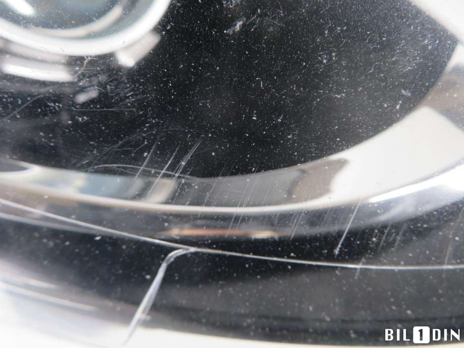 Frontlykt høyre halogen til VW Touran 2007-2010 (Type I, Fase 2)  (VOLKSWAGEN|1T1941006C|)