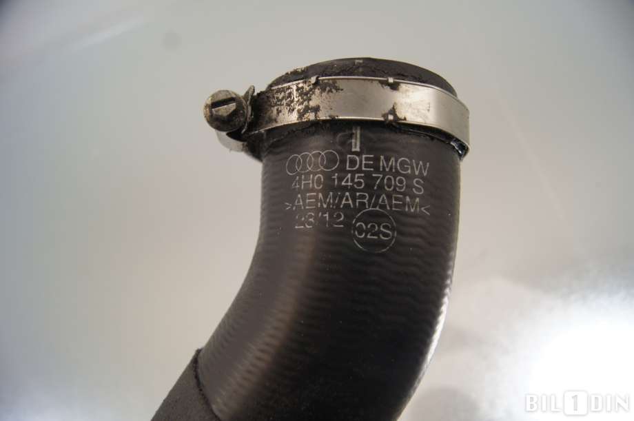 Turbo rør til Audi A8 2010-2013 (Type III, Fase 1) (AUDI|4H0145709S|)