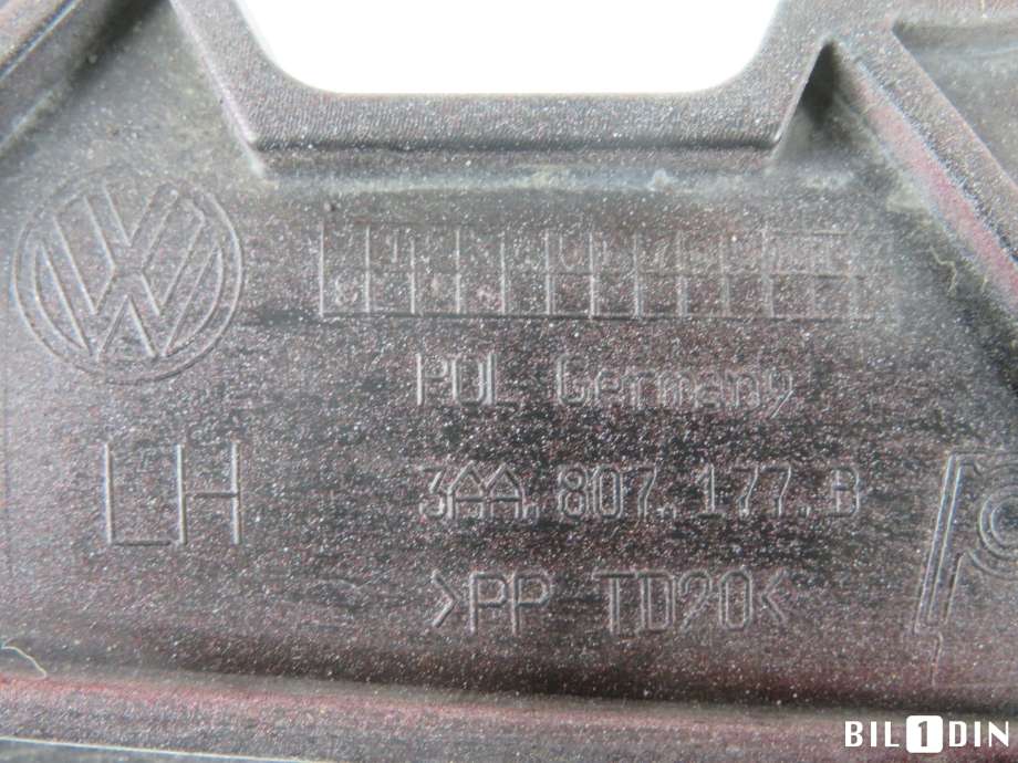 Diverse deler til VW Passat 2011-2015 (B7) (B7) (VOLKSWAGEN|3AA807178B|)