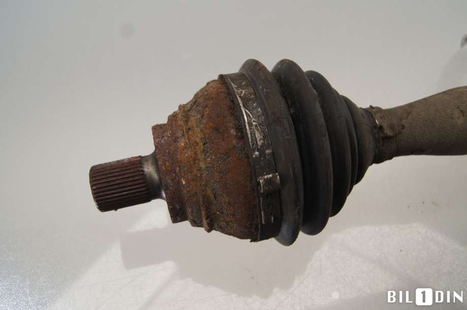 Drivaksel høyre foran til Audi TT 2006-2014 (Type II) (AUDI|3Q0407272P|8J0407272G|)