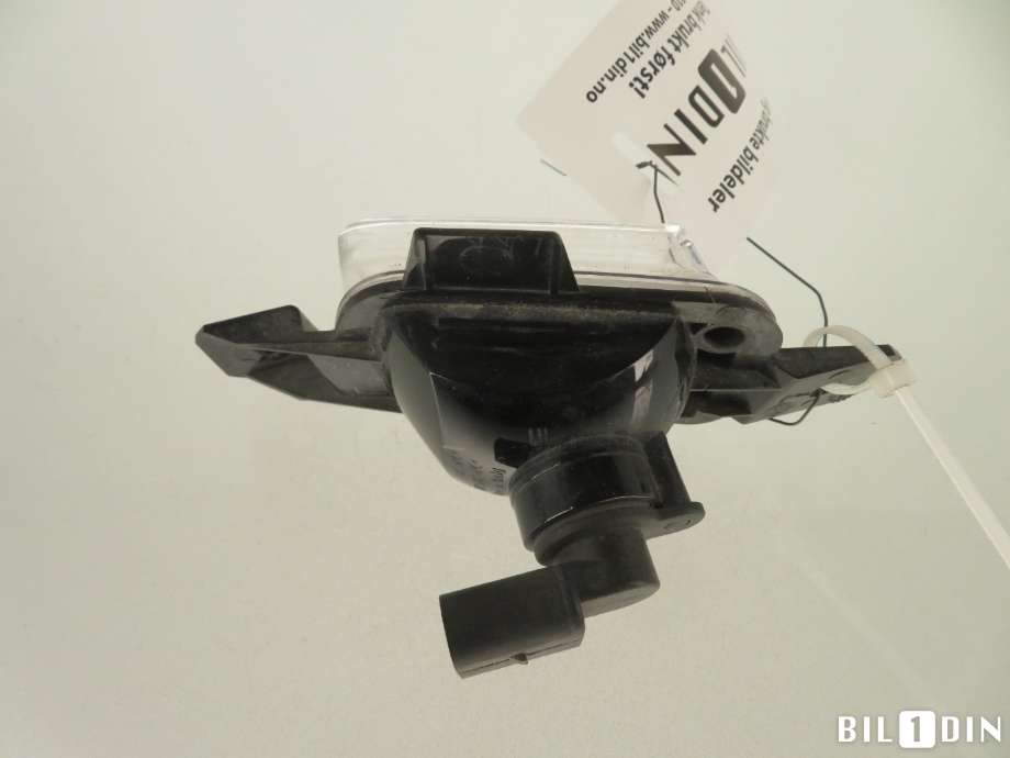 Baklykt fra støtfanger til VW Tiguan 2011-2016 (Type I, Fase 2)  (VOLKSWAGEN|5N0941071|)