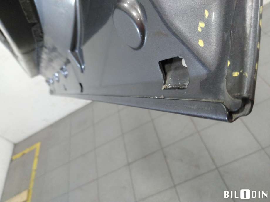 Dør høyre foran til Land Rover Range Rover 2002-2012 (Type III)  (LAND-ROVER|LR011696|3H4220124CA|AH4220124AD)
