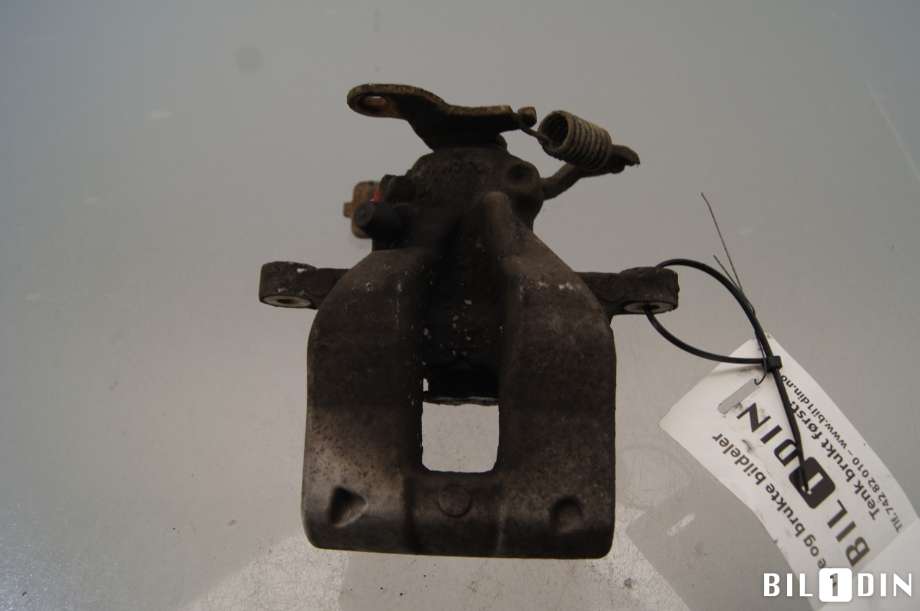 Bremsecaliper venstre bak til Toyota Avensis 2009-2015 (Type III, Fase 1)  (TOYOTA|4785047060|)
