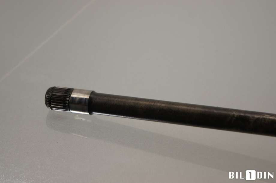 Drivaksel høyre foran til BMW X3 2007-2010 (Fase 2) (E83) (E83) (BMW|31603450566|)