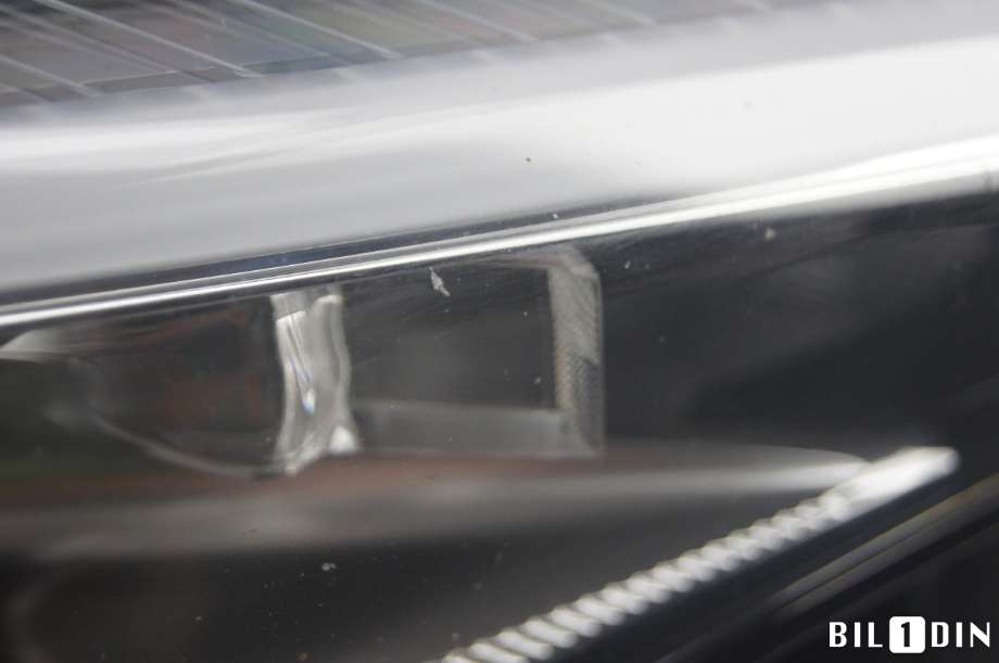 Frontlykt høyre halogen til Lexus UX 2018-->> (LEXUS|8114576350|)