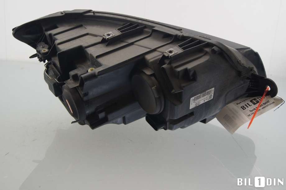 Frontlykt venstre halogen til VW Transporter / Caravelle 2019-->> (T6.1) (T6.1) (VOLKSWAGEN|7E1941005G|7E1941005F|)
