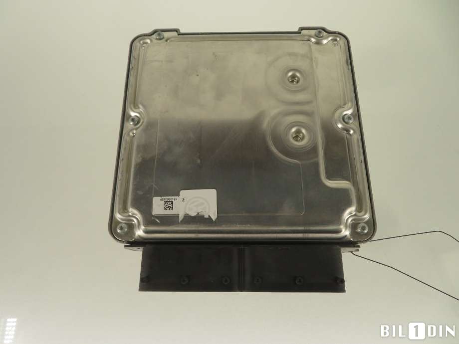 Styreenhet motor til Audi A4 2015-2019 (Type V, Fase 1) (B9) (B9) (AUDI|04L906026AD|)
