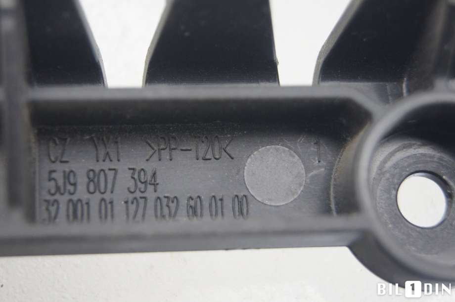 Diverse deler til Škoda Fabia 2010-2014 (Type II, Fase 2) (SKODA|5J9807376|)
