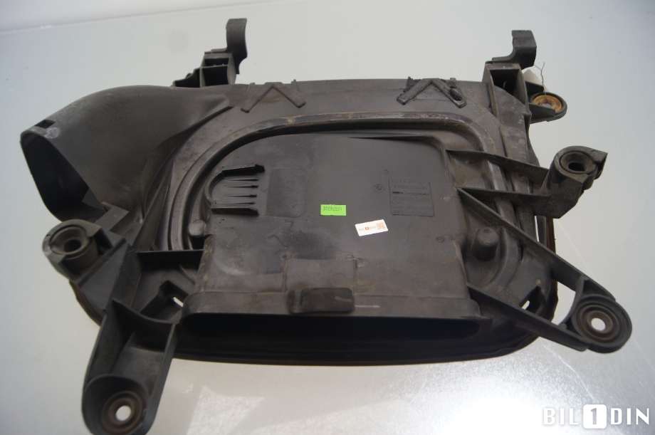 Luftfilterboks til BMW X3 2010-2017 (F25) (F25) (BMW|13717811027|)