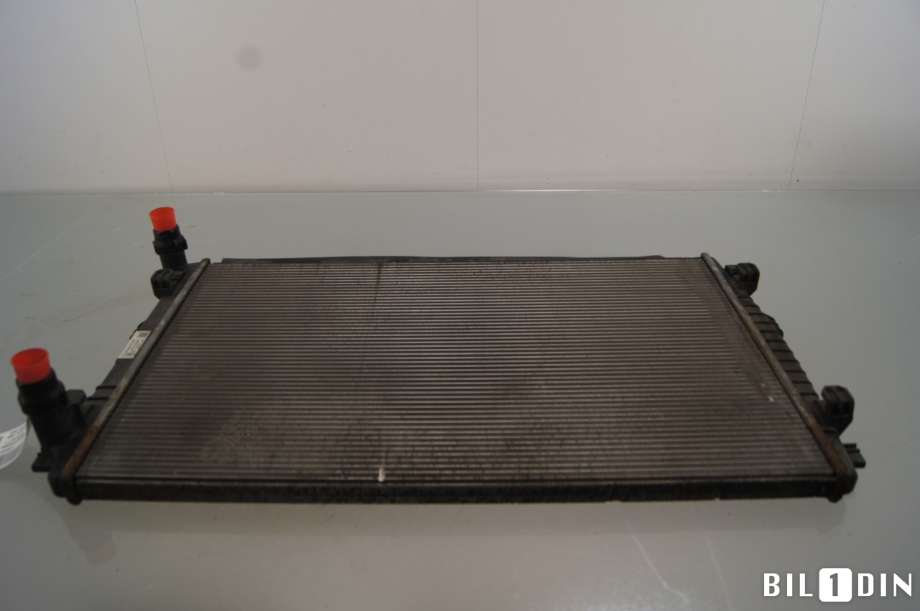 Radiator (automat gir) til VW Golf VII 2012-2017 (Fase 1) (VOLKSWAGEN|5Q0121251GQ|5Q0121251EM|)