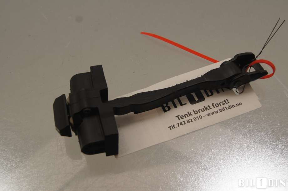 Dørstopper til BMW 2-Serie 2014-2021 (F22/F23) (F22/F23) (BMW|51217404897|)