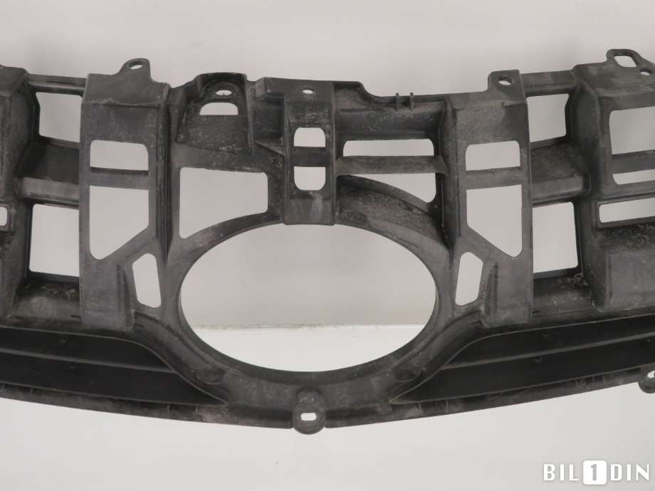 Grill midt til Toyota Prius 2009-2016 (Type III) (COMBI) (COMBI) (TOYOTA|5311147020|)